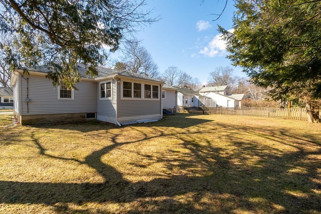 37 Westbrook Road Worcester, MA 01602 - Photo 18 of 19 Gallery Image 18