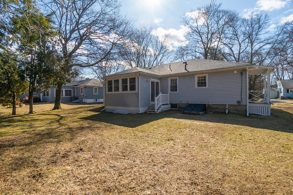 37 Westbrook Road Worcester, MA 01602 - Photo 2 of 19 Gallery Image 2
