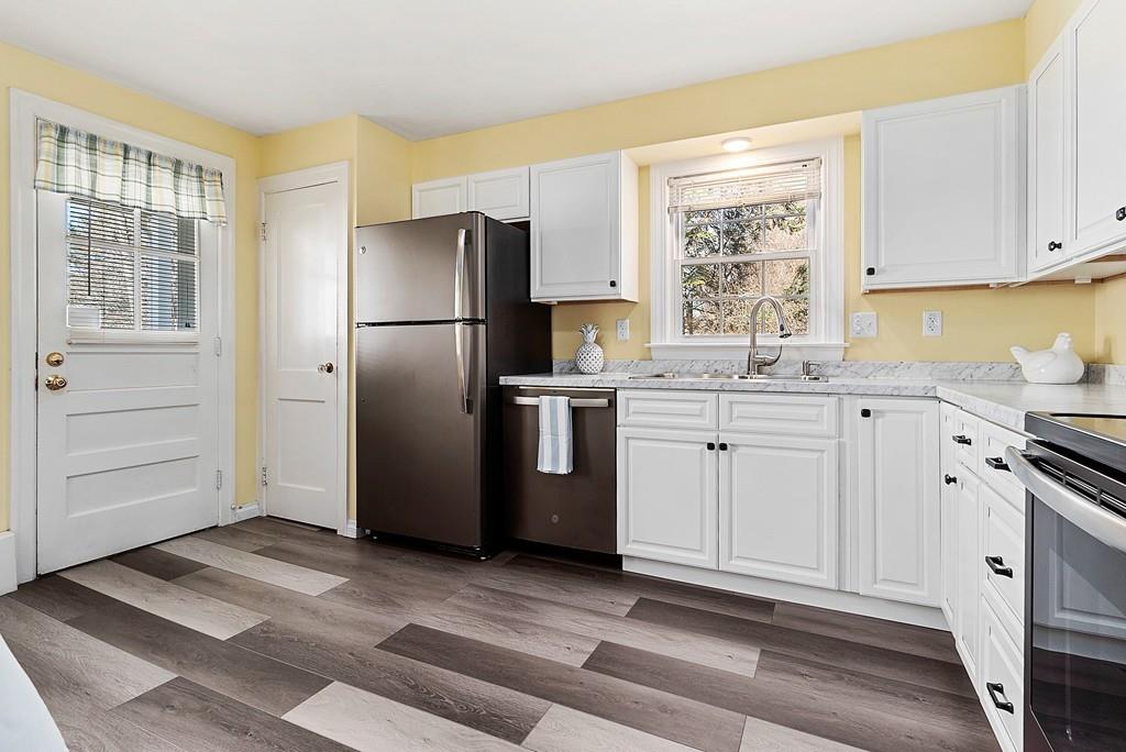 37 Westbrook Road Worcester, MA 01602 - Photo 4 of 19 Gallery Image 4