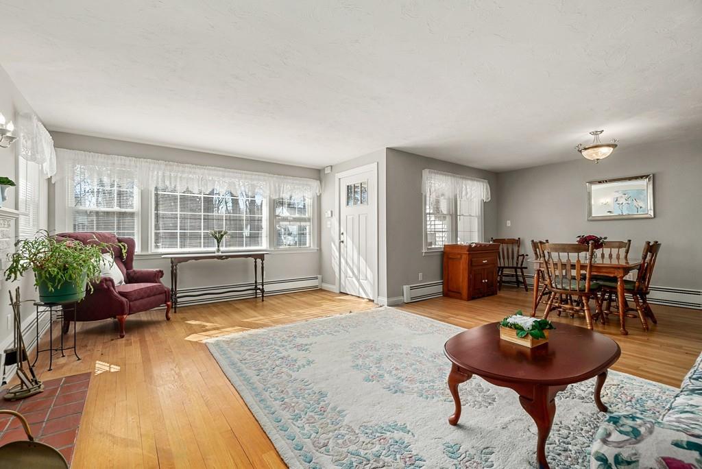 37 Westbrook Road Worcester, MA 01602 - Photo 8 of 19 Gallery Image 8