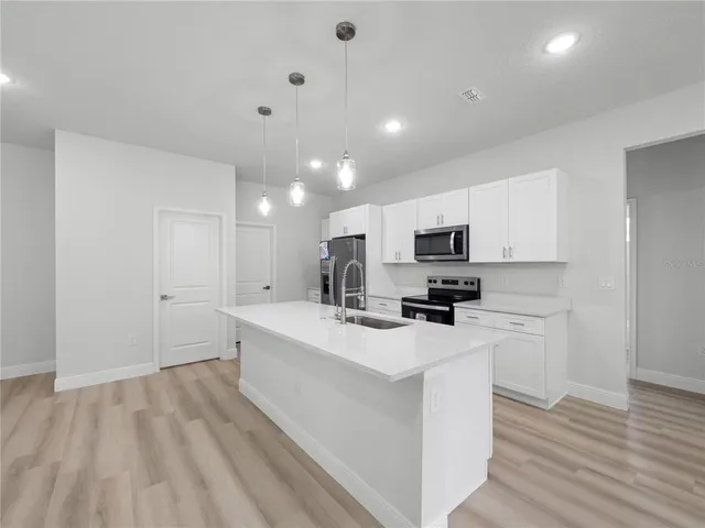 $2,300 | 3334 Southwest 177th Lane Road, Ocala, FL 34473