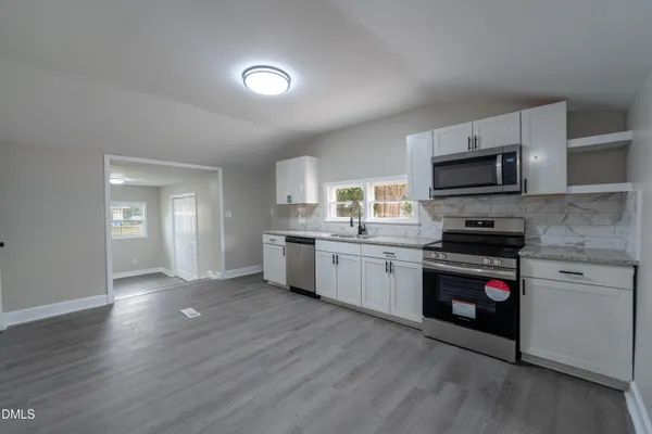 $1,700 | 1001 South Layton Avenue, Dunn, NC 28334