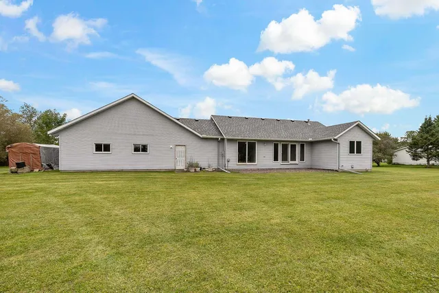 $324,900 | 11331 Lakeview Heights Road, Pine City, MN 55063