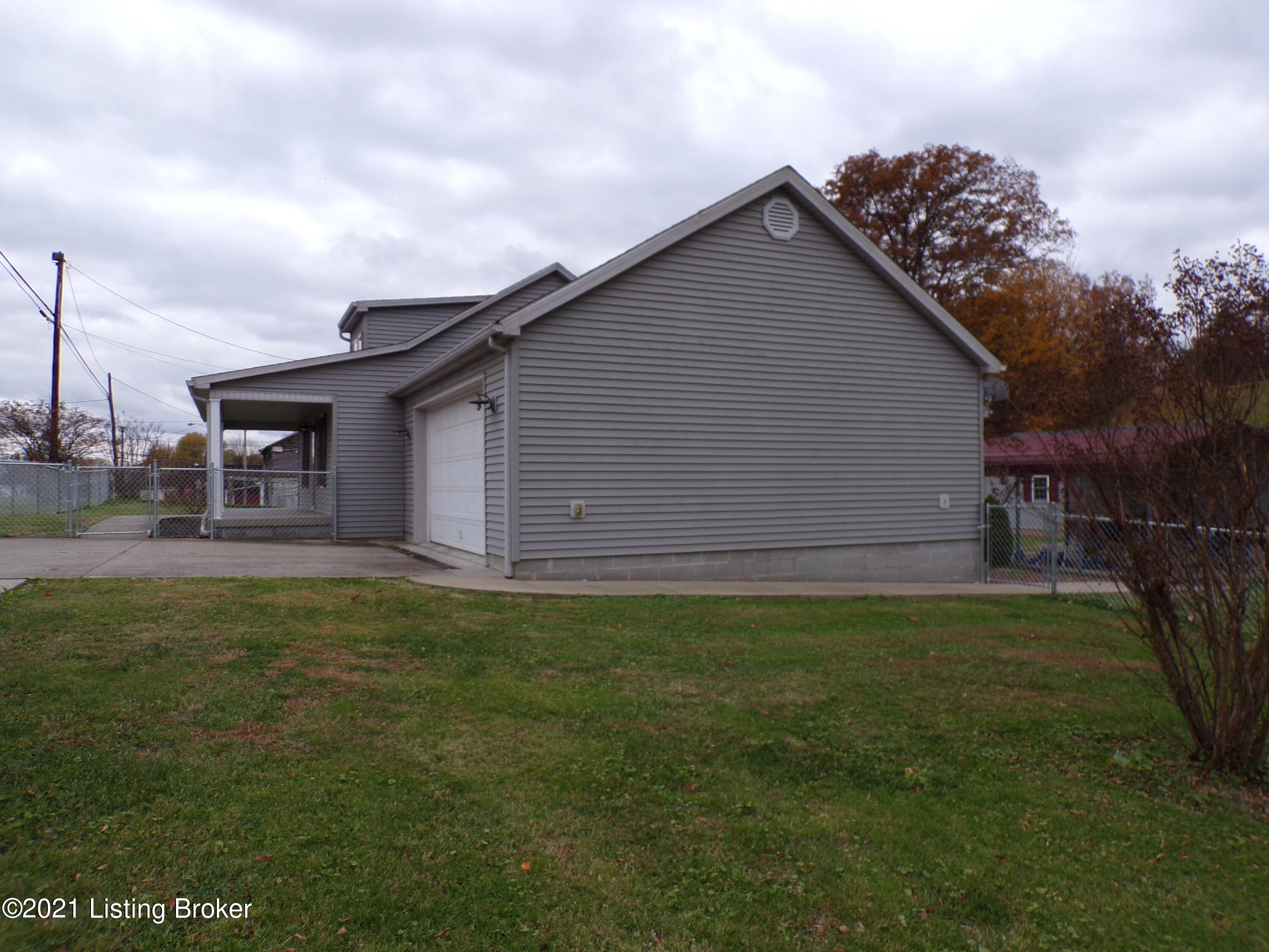 45 North St Francis Road Loretto, KY 40037 - Photo 2 of 22 100_0126 (1)