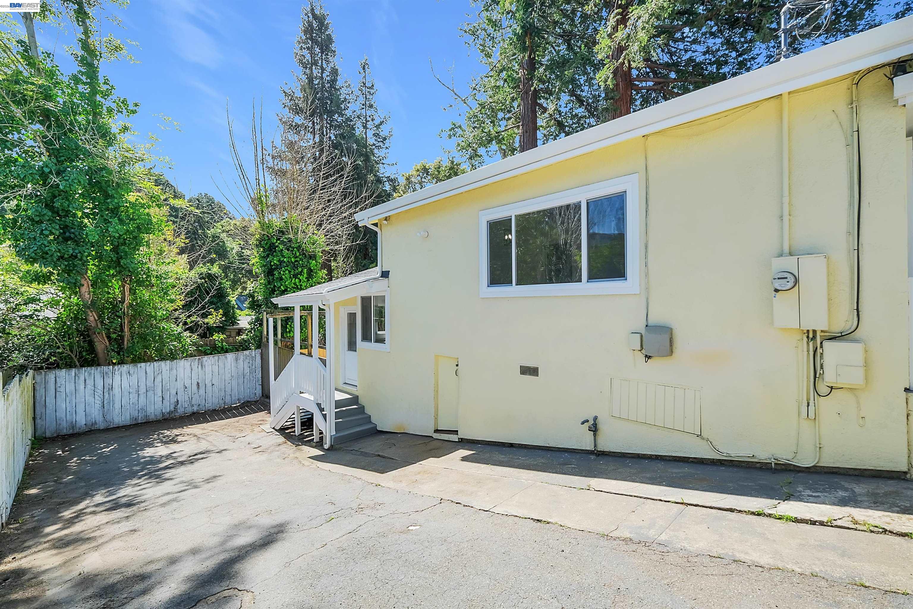1467 Clay Street Hayward, CA 94541 - Photo 25 of 28 a backyard of a house