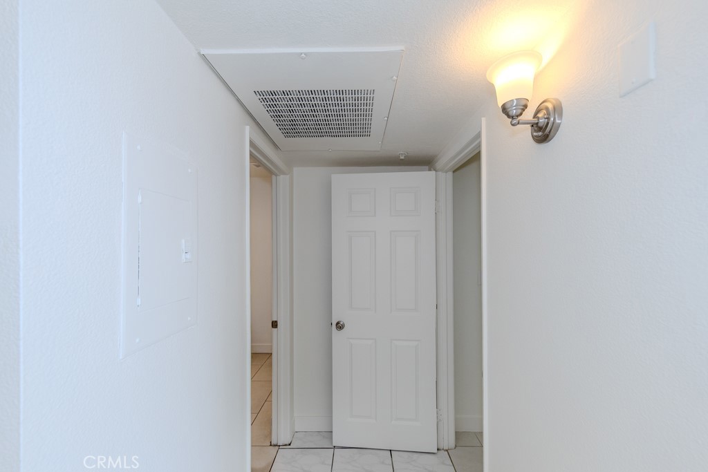 450 East 4th Street, Unit 423 Santa Ana, CA 92701 - Photo 11 of 28 Hallway to bathroom and 2nd room