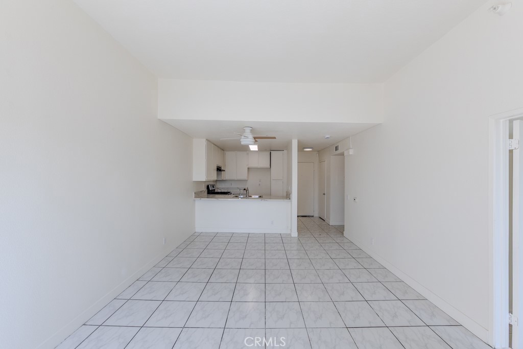 450 East 4th Street, Unit 423 Santa Ana, CA 92701 - Photo 7 of 28 Dining area