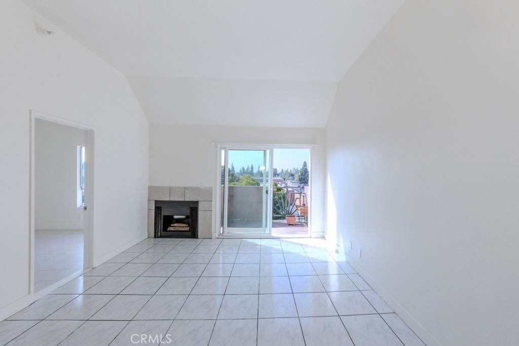 450 East 4th Street, Unit 423 Santa Ana, CA 92701 - Photo 8 of 28