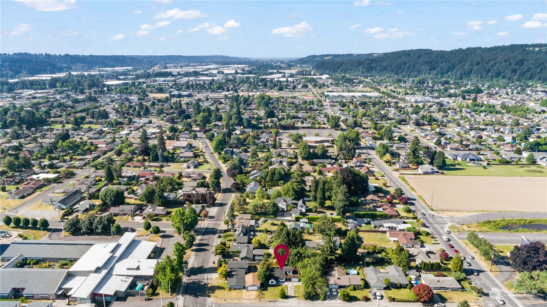 1909 Gary Street Sumner, WA 98390 - Photo 36 of 39 an aerial view of residential houses with city view