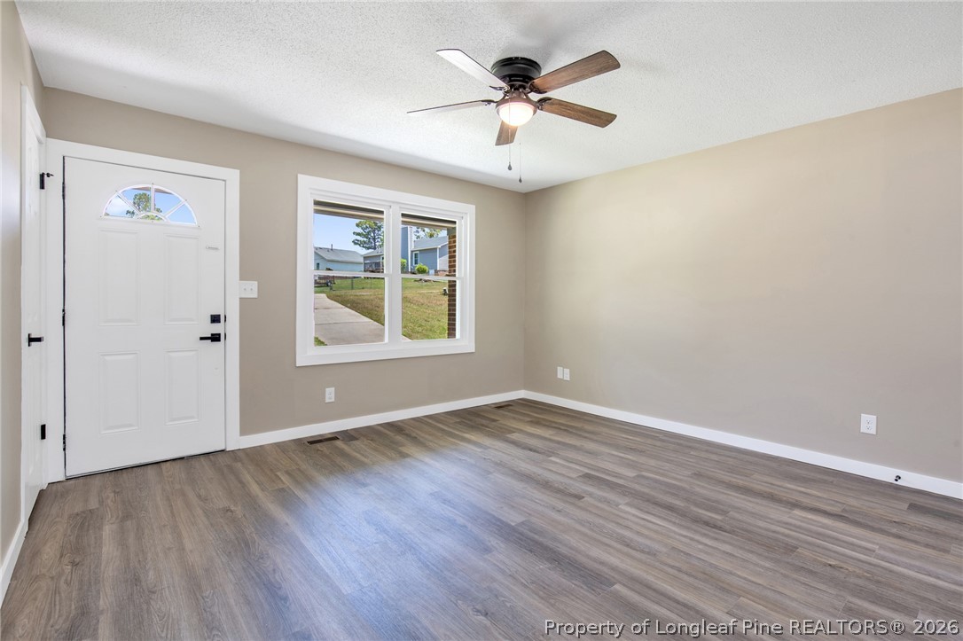 1541 Diamond Road Fayetteville, NC 28311 - Photo 6 of 32
