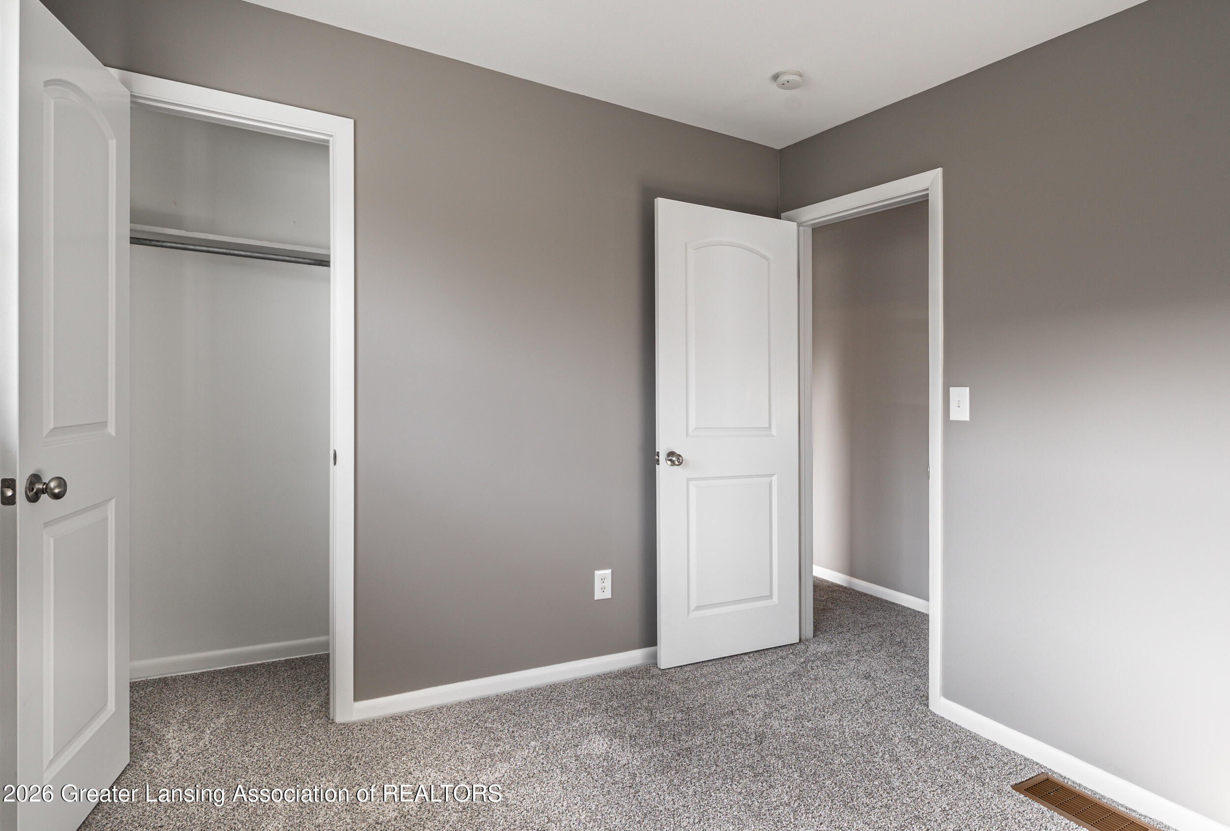 2711 Pleasant Grove Road Lansing, MI 48910 - Photo 12 of 31 Bed 2