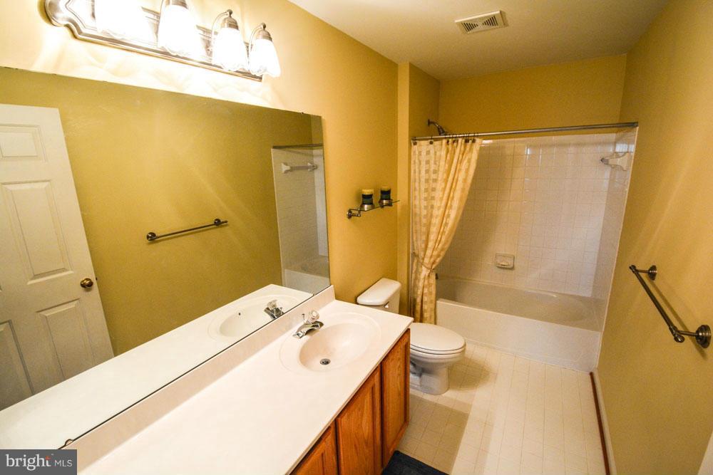 18507 Country Meadow Road Boyds, MD 20841 - Photo 16 of 25 Bath