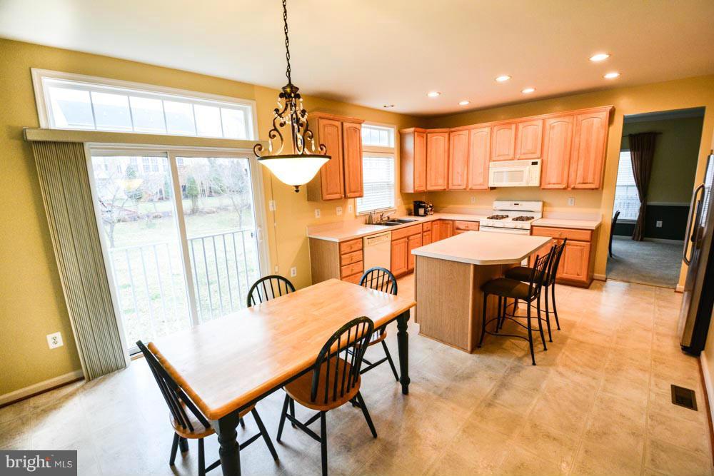 18507 Country Meadow Road Boyds, MD 20841 - Photo 7 of 25 Interior (General)