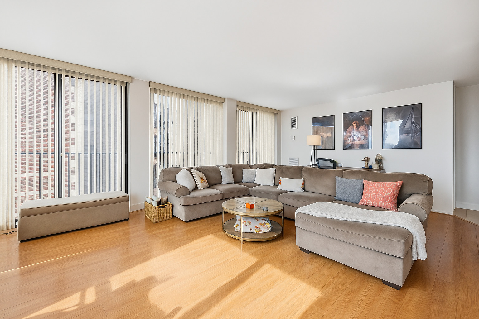 345 West Fullerton Parkway, Unit 1806 Chicago, IL 60614 - Photo 7 of 17 a living room with furniture and a large window