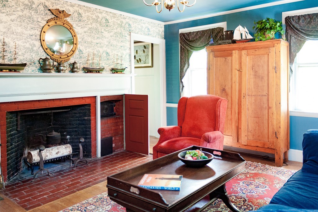 94 Salem Street Reading, MA 01867 - Photo 4 of 22