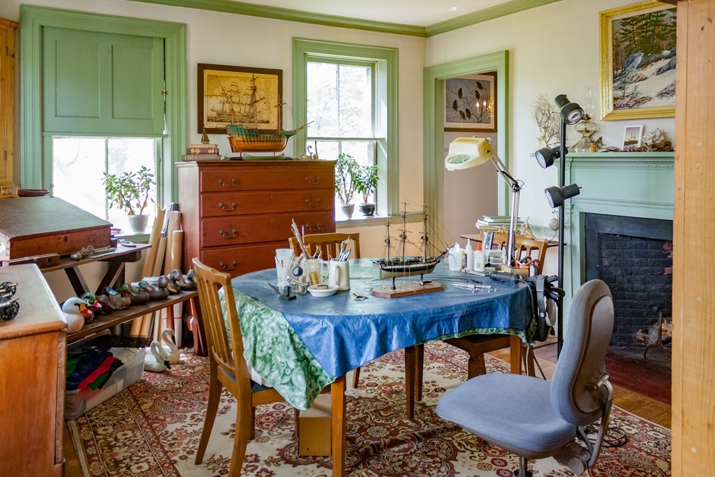 94 Salem Street Reading, MA 01867 - Photo 5 of 22