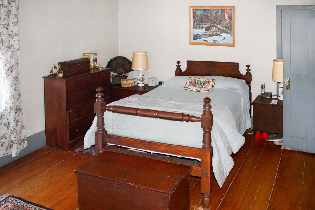 94 Salem Street Reading, MA 01867 - Photo 10 of 22