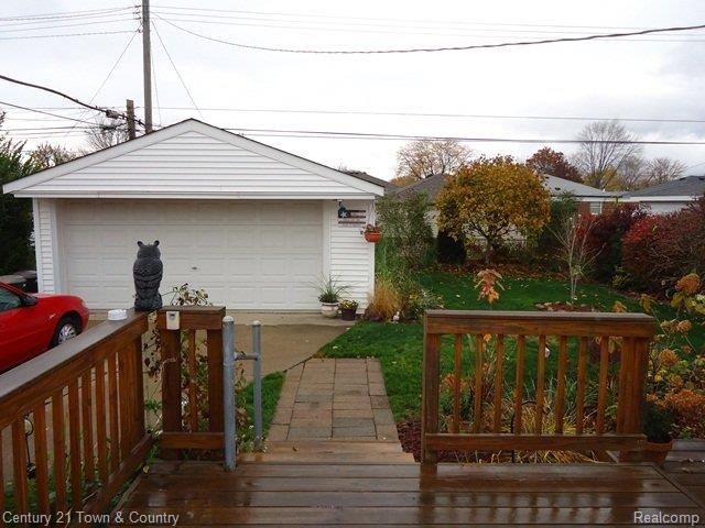 18003 Winsome Road Fraser, MI 48026 - Photo 11 of 25 DSC01517.JPG