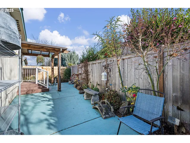 $215,000 | 3355 North Delta Highway, Unit 160, Eugene, OR 97408