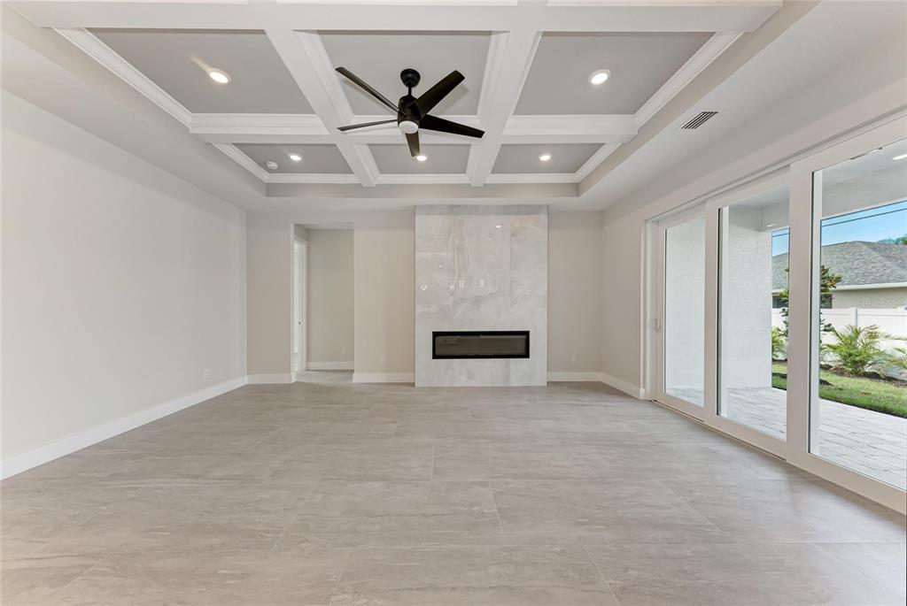 5322 Syracuse Road Venice, FL 34293 - Photo 10 of 53 Gallery Image 10