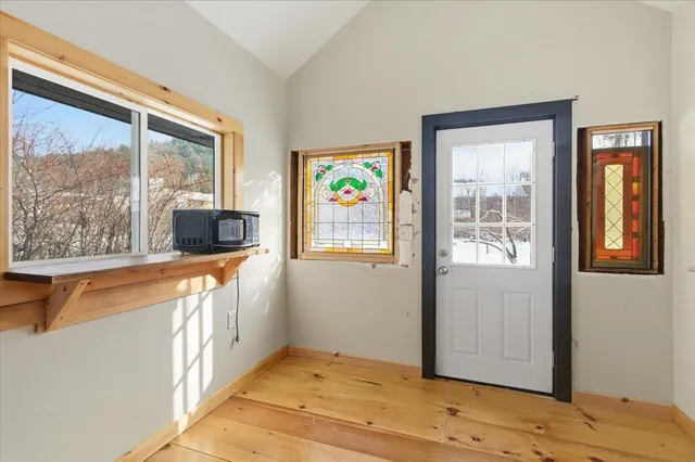 $284,900 | 1227 Highway 30, Townshend, VT 05353