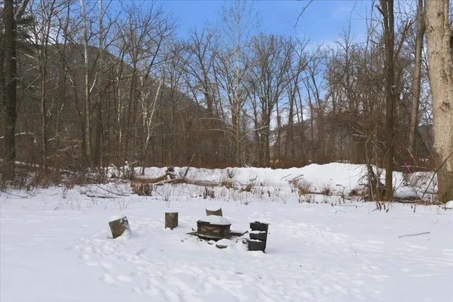 $284,900 | 1227 Highway 30, Townshend, VT 05353