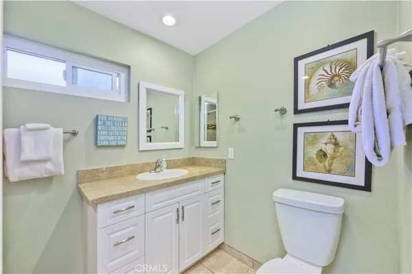 $7,500 | 119 46th Street, Unit B, Newport Beach, CA 92663