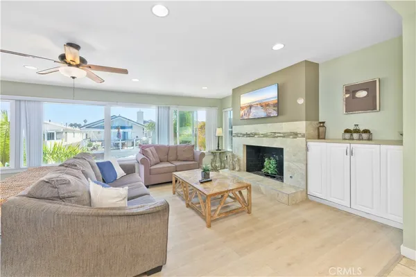 $7,500 | 119 46th Street, Unit B, Newport Beach, CA 92663