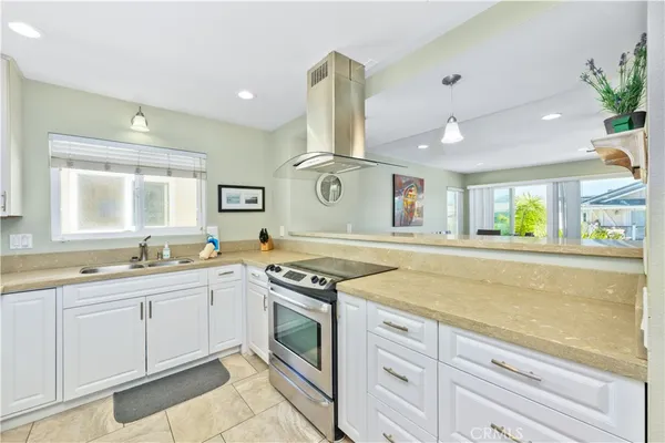 $7,500 | 119 46th Street, Unit B, Newport Beach, CA 92663
