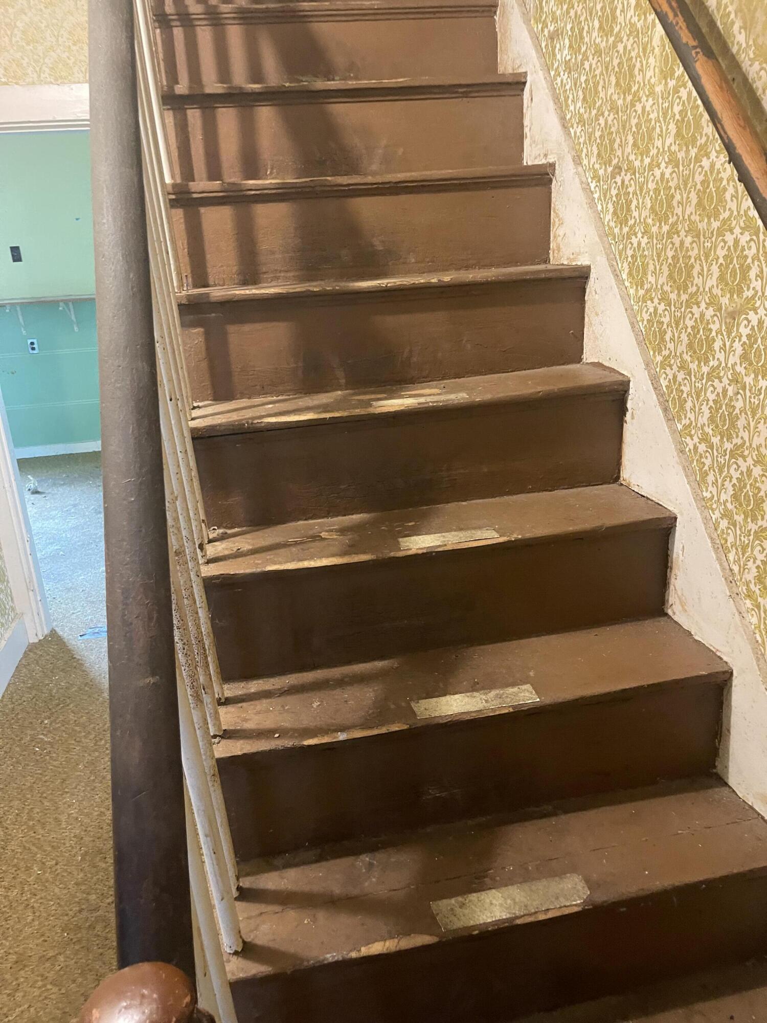 90 Oak Street, Unit R Lewiston, ME 04240 - Photo 12 of 28 IMG_3791