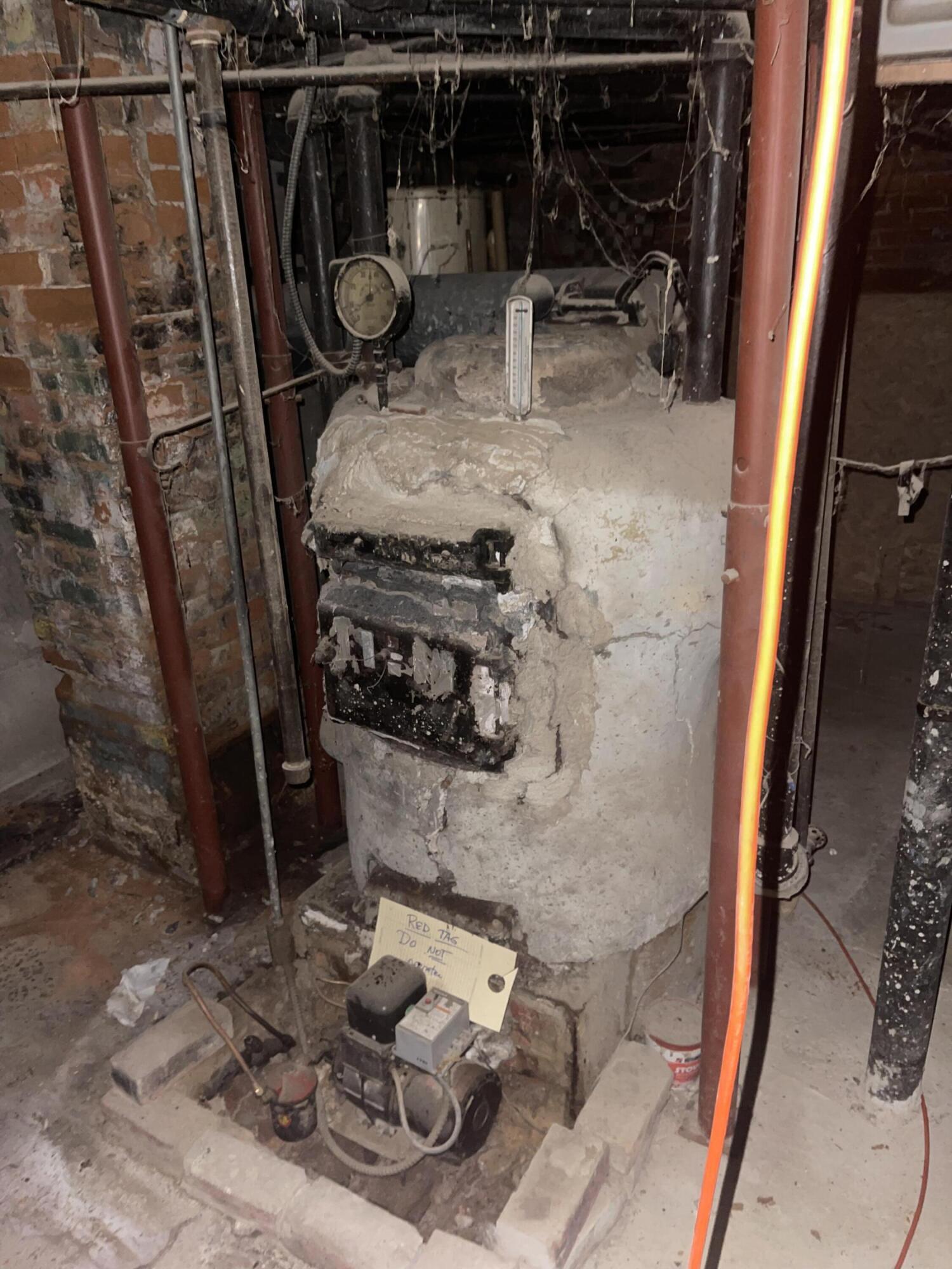 90 Oak Street, Unit R Lewiston, ME 04240 - Photo 17 of 28 IMG_3802 (1)