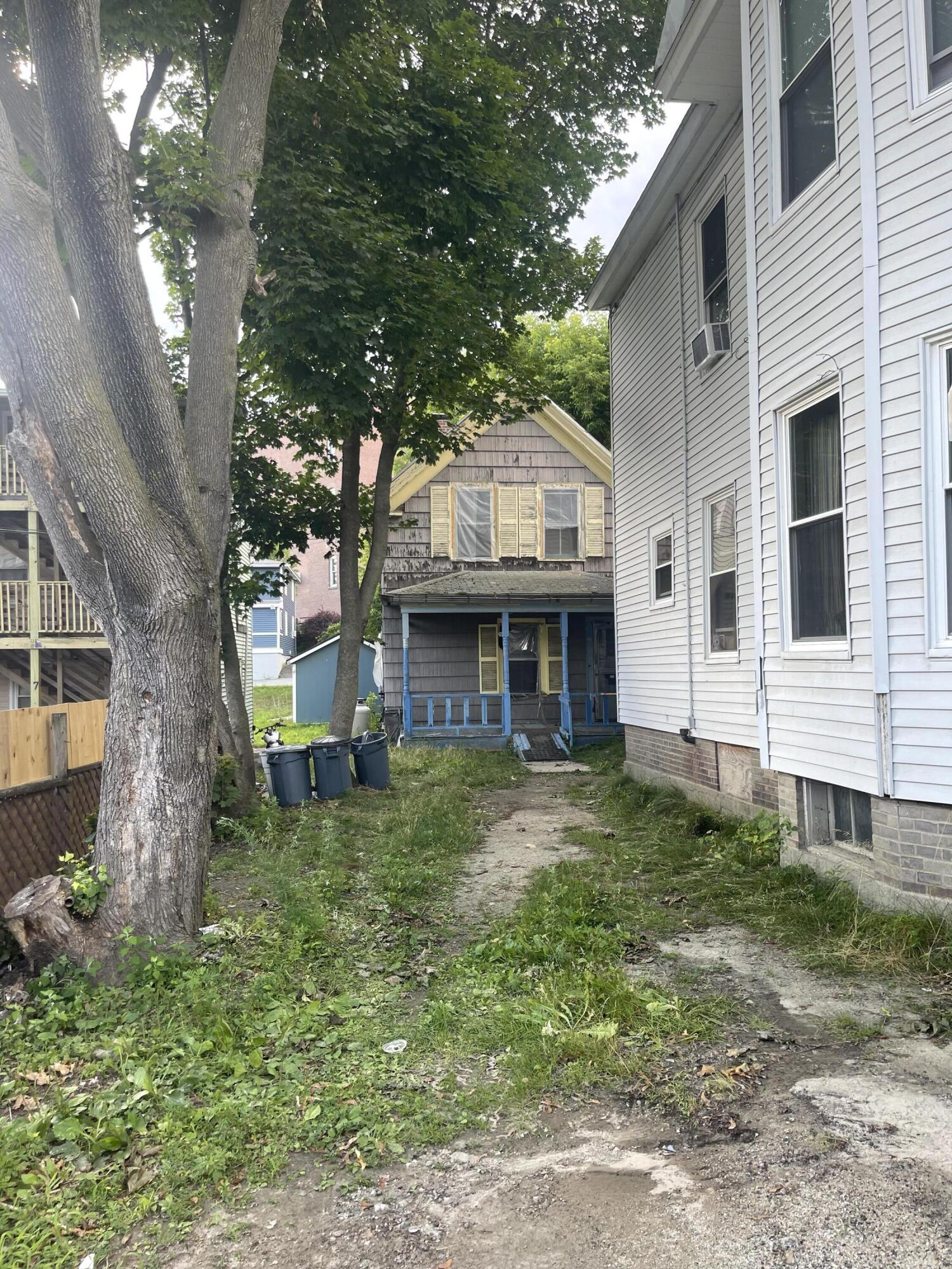 90 Oak Street, Unit R Lewiston, ME 04240 - Photo 25 of 28 IMG_3814