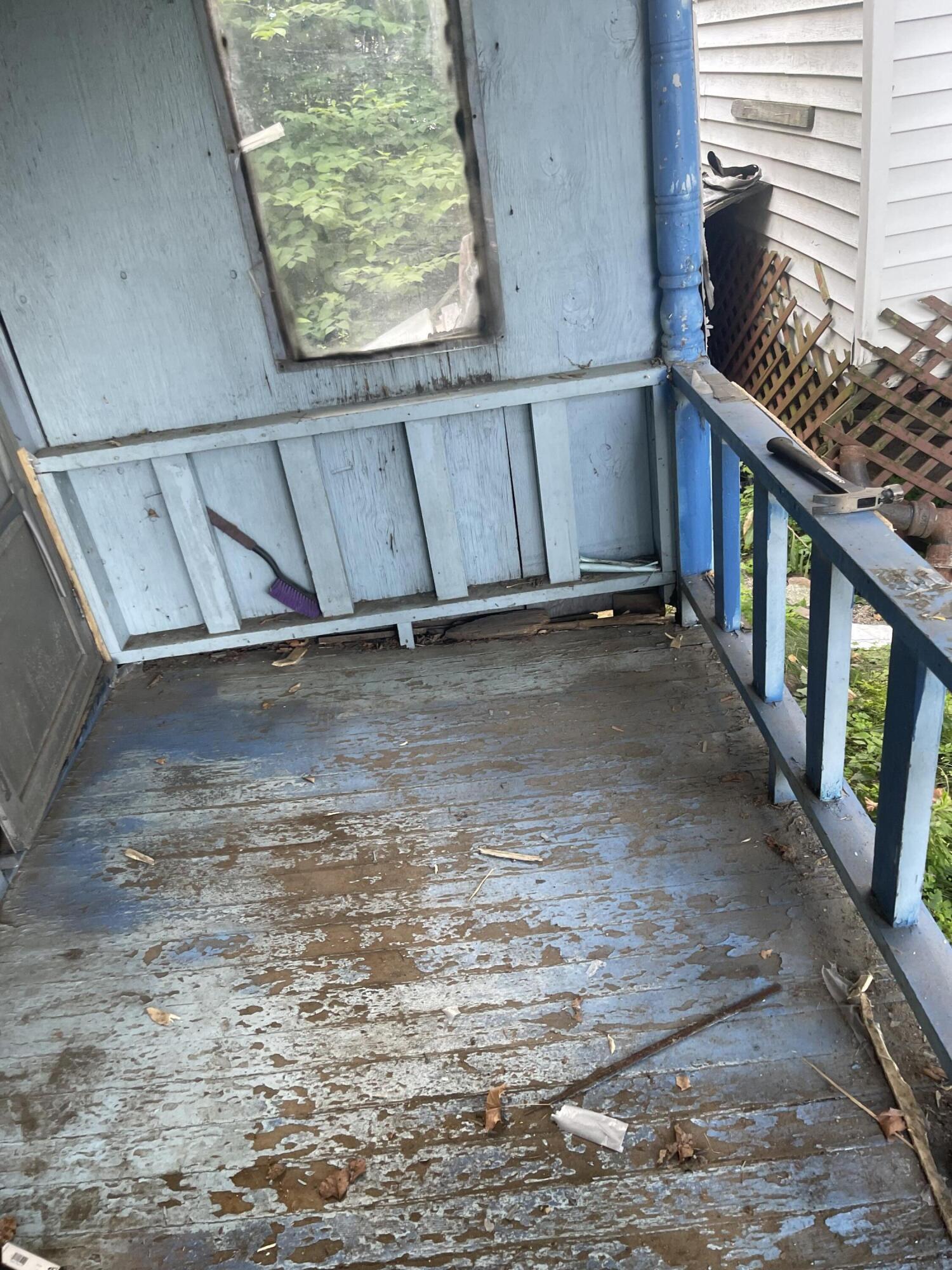 90 Oak Street, Unit R Lewiston, ME 04240 - Photo 26 of 28 IMG_3813