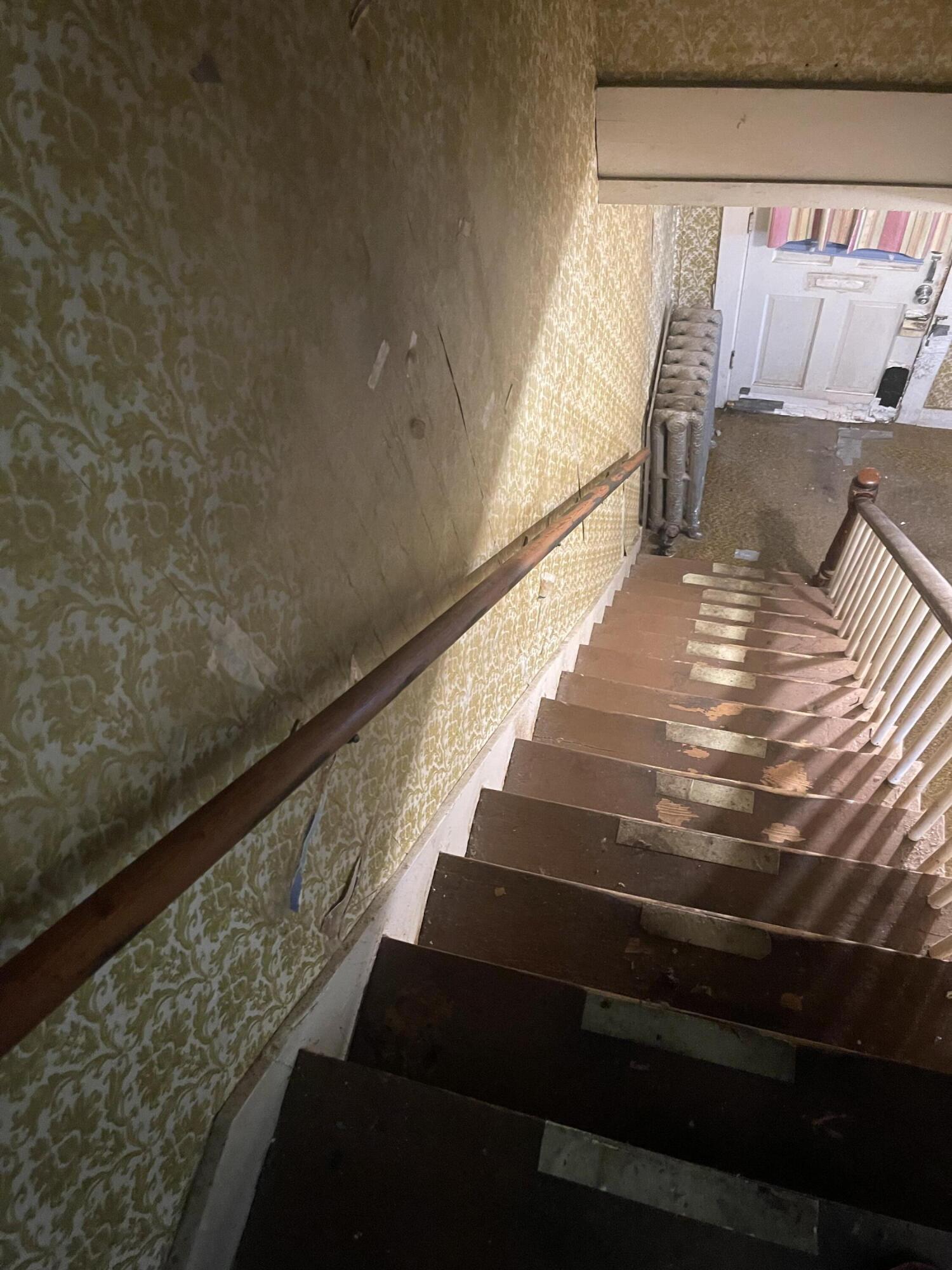 90 Oak Street, Unit R Lewiston, ME 04240 - Photo 9 of 28 IMG_3790