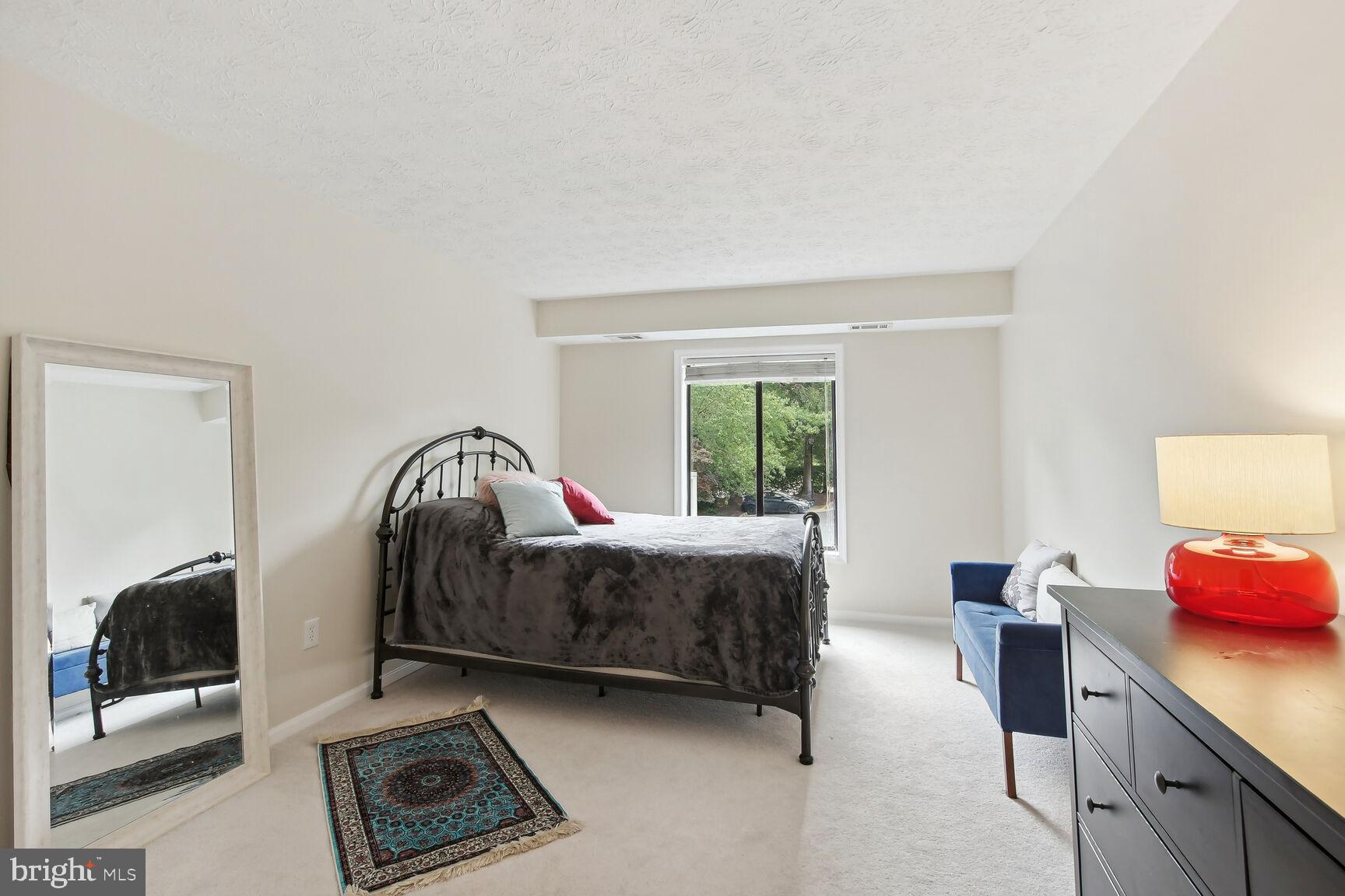 2303 Hunter's Run Drive Reston, VA 20191 - Photo 8 of 14 Gallery Image 8