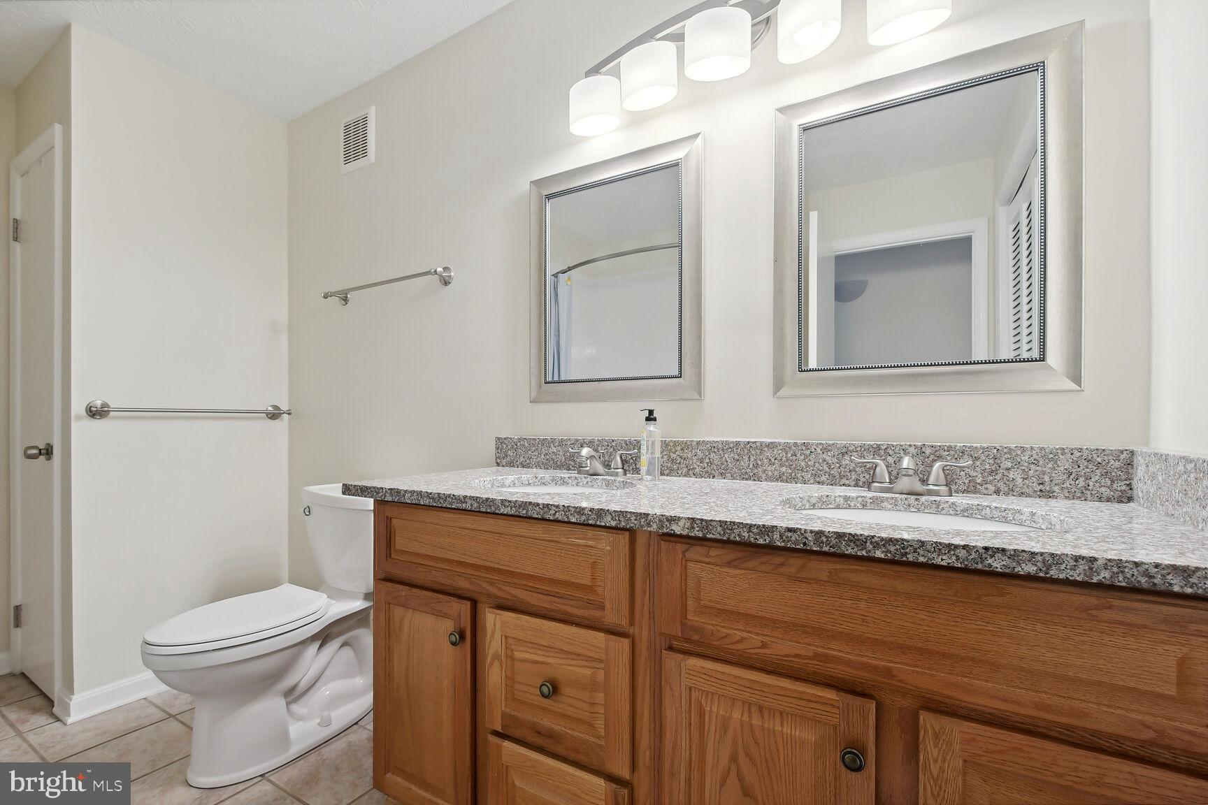 2303 Hunter's Run Drive Reston, VA 20191 - Photo 9 of 14 Gallery Image 9