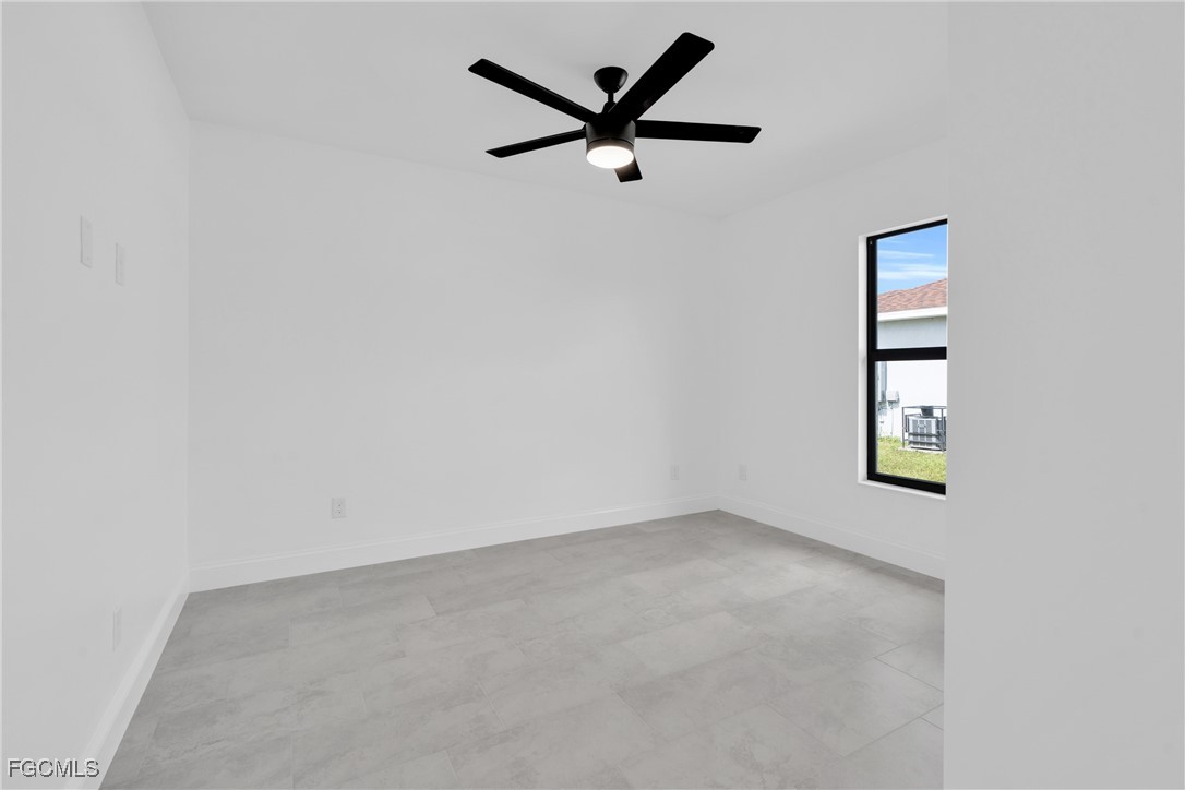 2510 Park Road Lehigh Acres, FL 33971 - Photo 18 of 37 an empty room