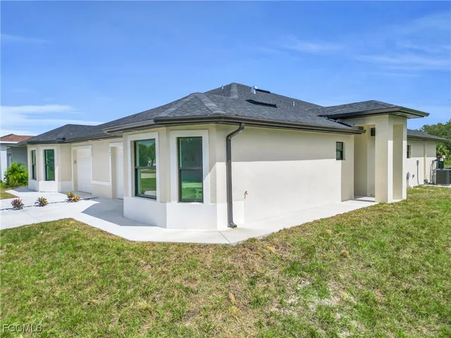 $529,900 | 2510 Park Road, Lehigh Acres, FL 33971