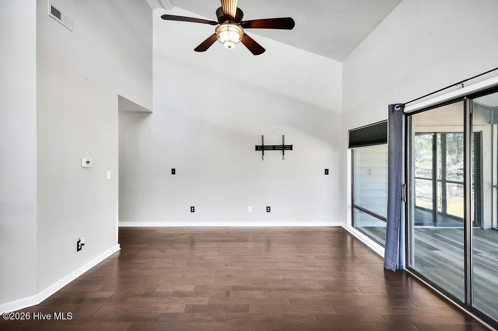 718 Azalea Drive, Unit 460 Hampstead, NC 28443 - Photo 16 of 39 718AzaleaDrive460-15