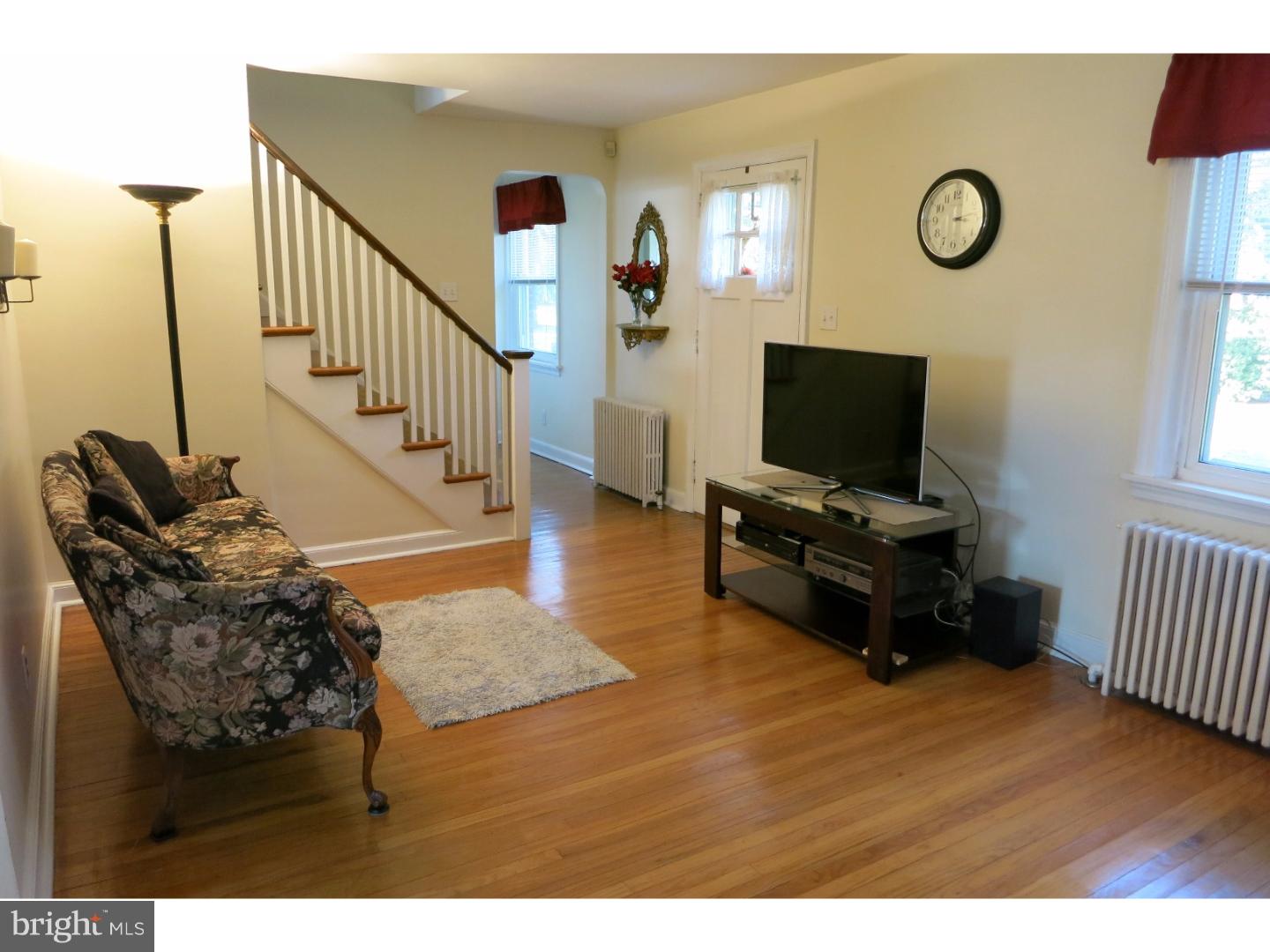 2860 Bristol Road Warrington, PA 18976 - Photo 7 of 25 Living Room
