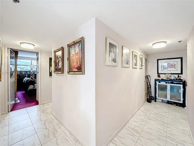 $750,000 | 210 174th Street, Unit 409, Sunny Isles Beach, FL 33160