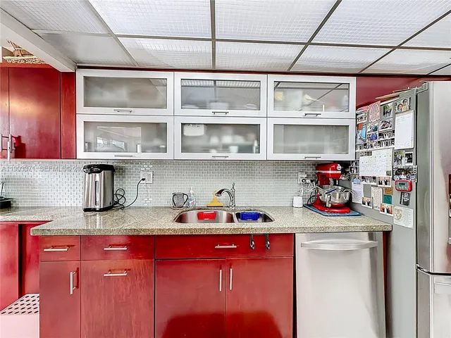 $750,000 | 210 174th Street, Unit 409, Sunny Isles Beach, FL 33160