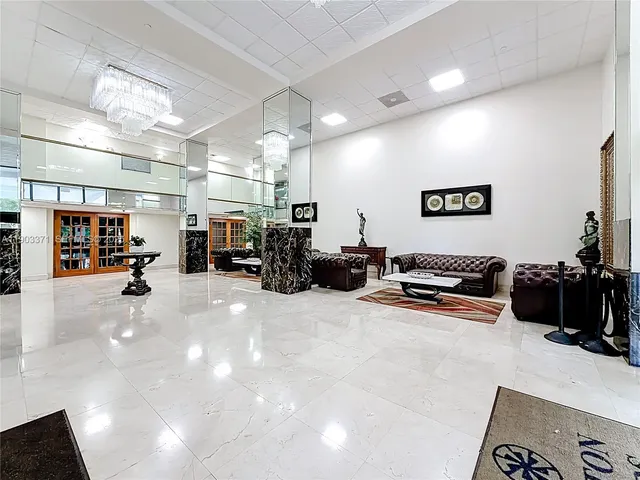 $750,000 | 210 174th Street, Unit 409, Sunny Isles Beach, FL 33160