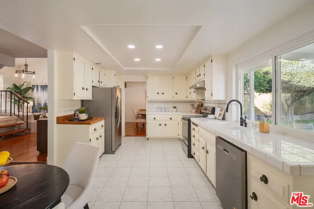 $999,900 | 2332 North Justin Avenue, Simi Valley, CA 93065