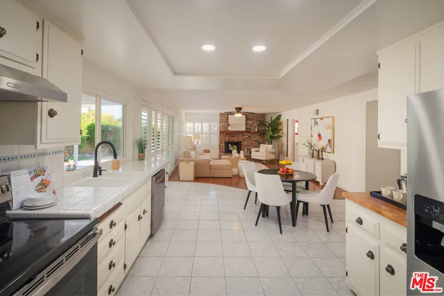 $999,900 | 2332 North Justin Avenue, Simi Valley, CA 93065