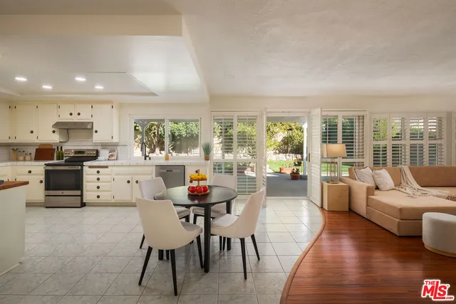 $999,900 | 2332 North Justin Avenue, Simi Valley, CA 93065