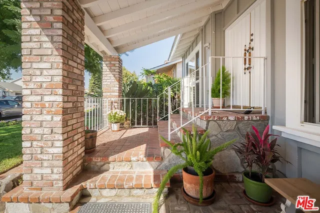 $999,900 | 2332 North Justin Avenue, Simi Valley, CA 93065