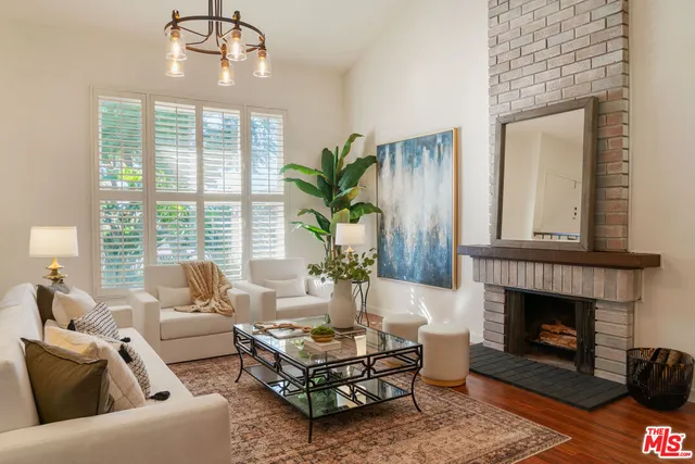 $999,900 | 2332 North Justin Avenue, Simi Valley, CA 93065