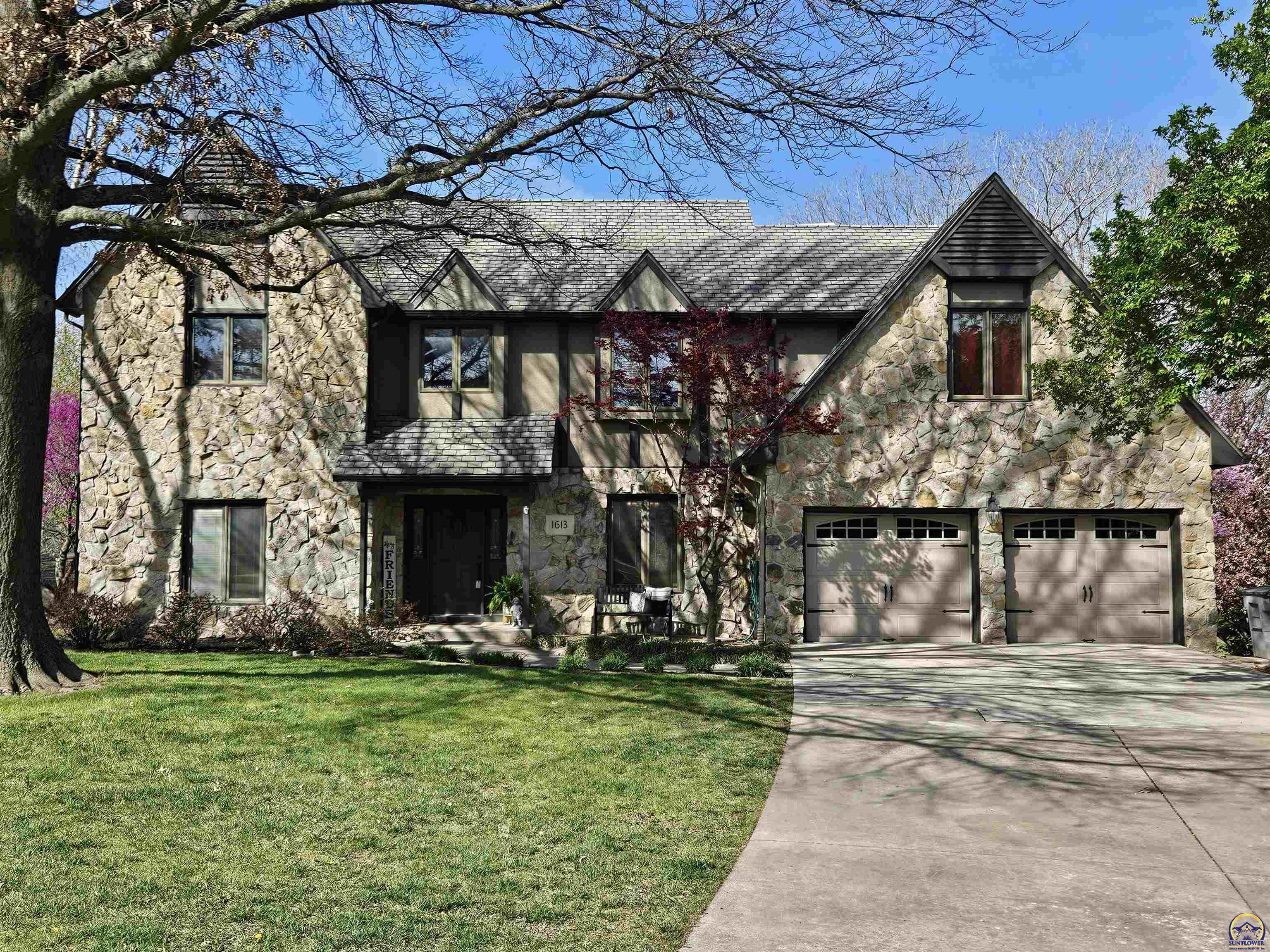 1613 West 20th Park Pl  