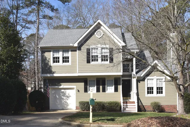 $1,950 | 105 Martins Point Place, Cary, NC 27519